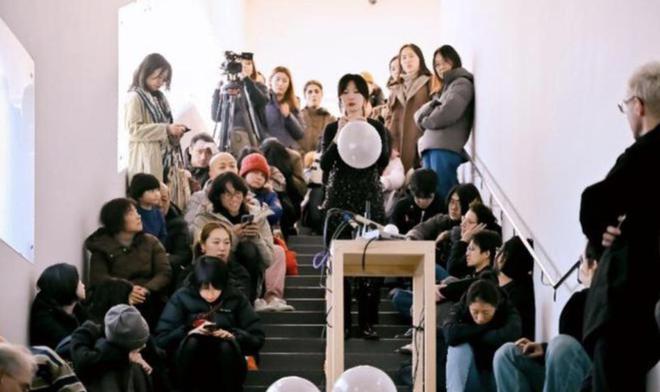 枇杷》仅展一日深港艺术同时发声开元棋牌一周观展｜宋画《山鹊(图5)