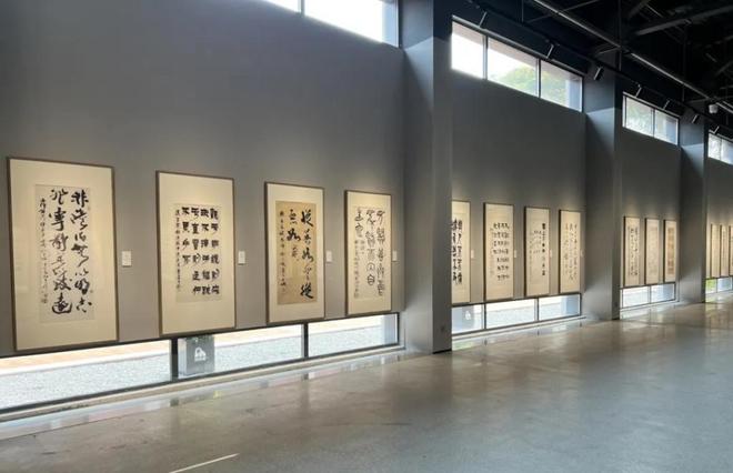 枇杷》仅展一日深港艺术同时发声开元棋牌一周观展｜宋画《山鹊(图39)